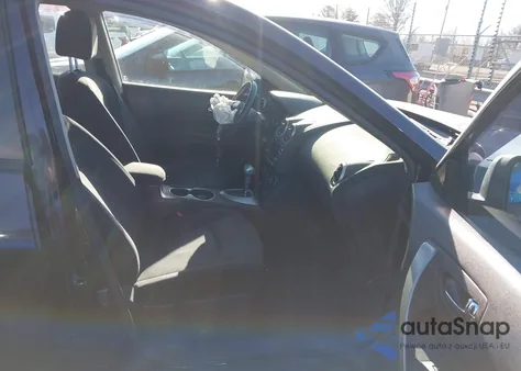 2015 Nissan Rogue Select S z USA, uszkodzony, nr VIN JN8AS5MV9FW770922